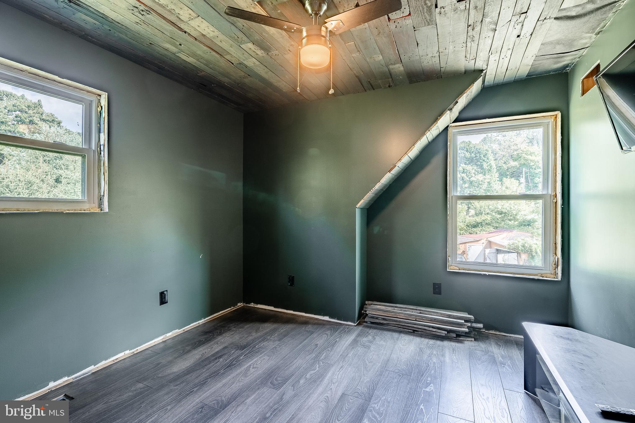 126 Crow Hill Rd