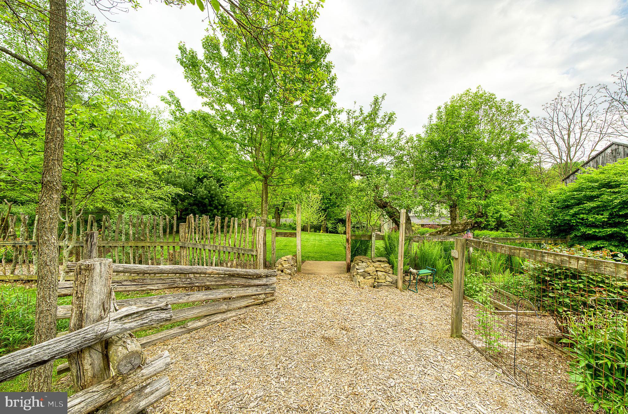 3900 Pricetown Rd