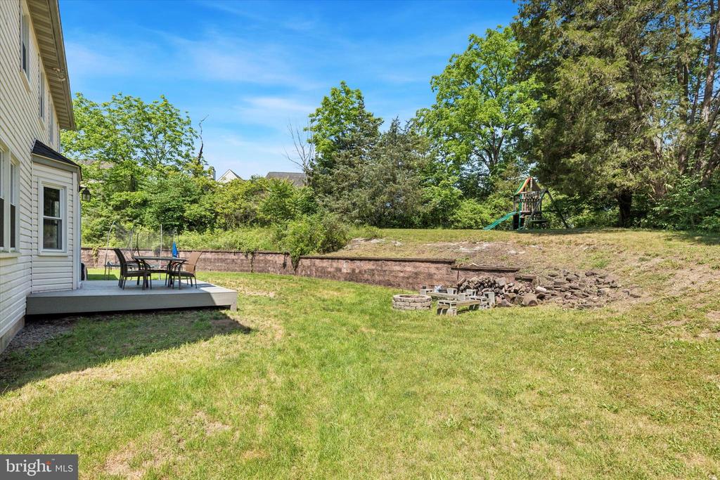 202 Ivy Ln