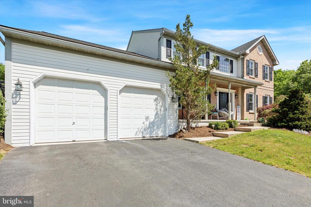 202 Ivy Ln