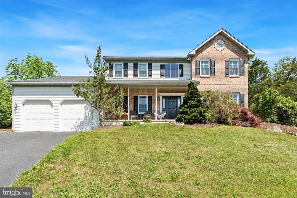 202 Ivy Ln