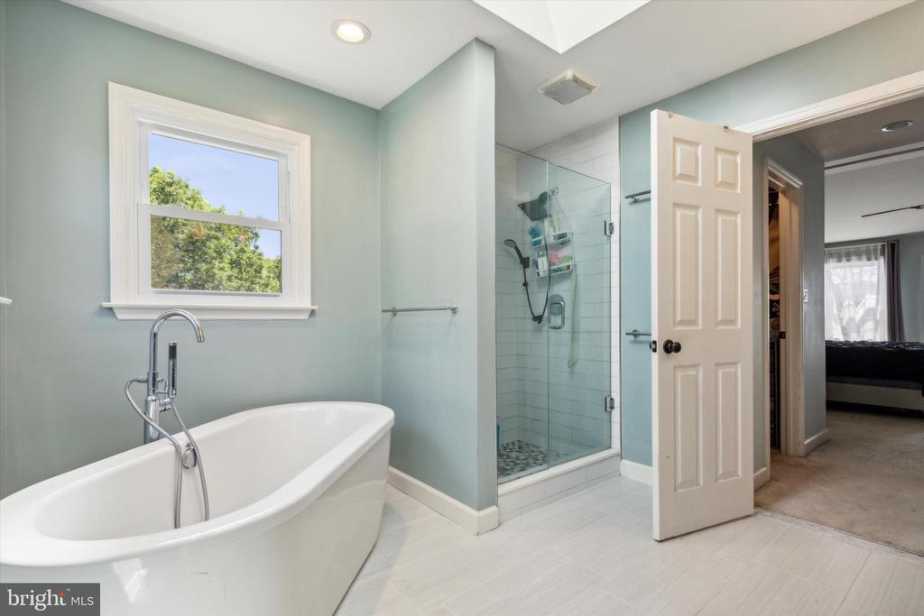 202 Ivy Ln