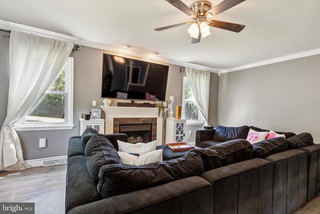 202 Ivy Ln