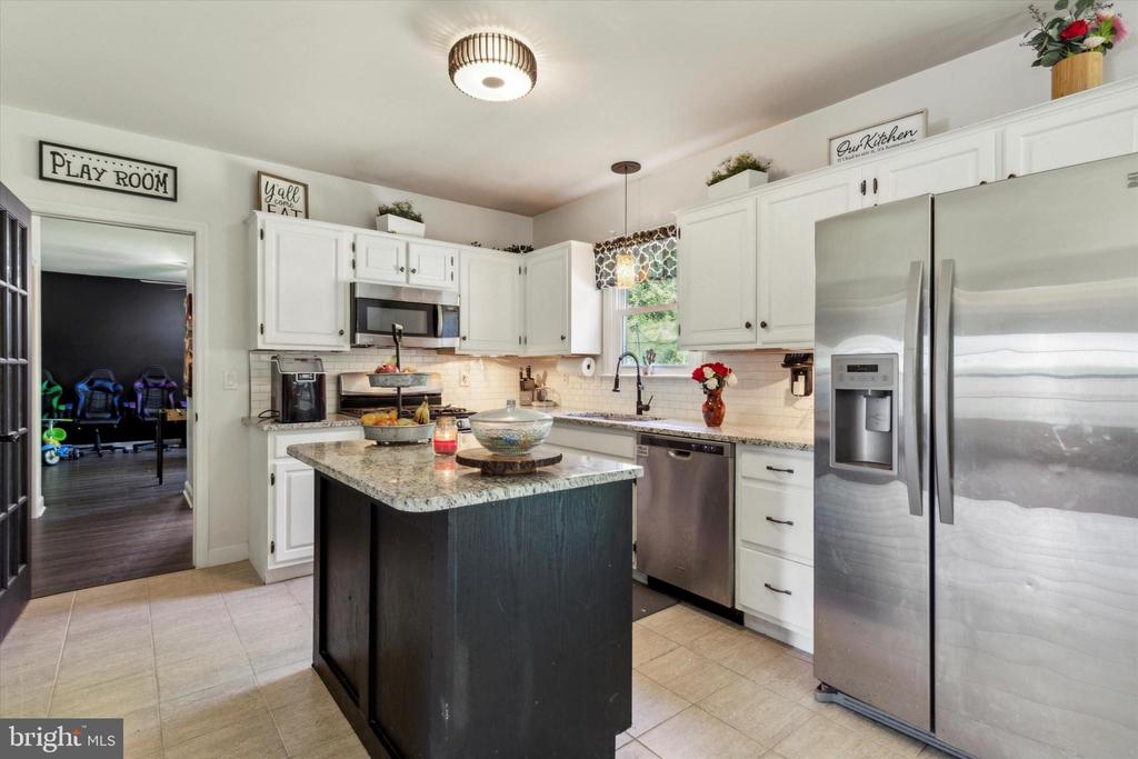 202 Ivy Ln