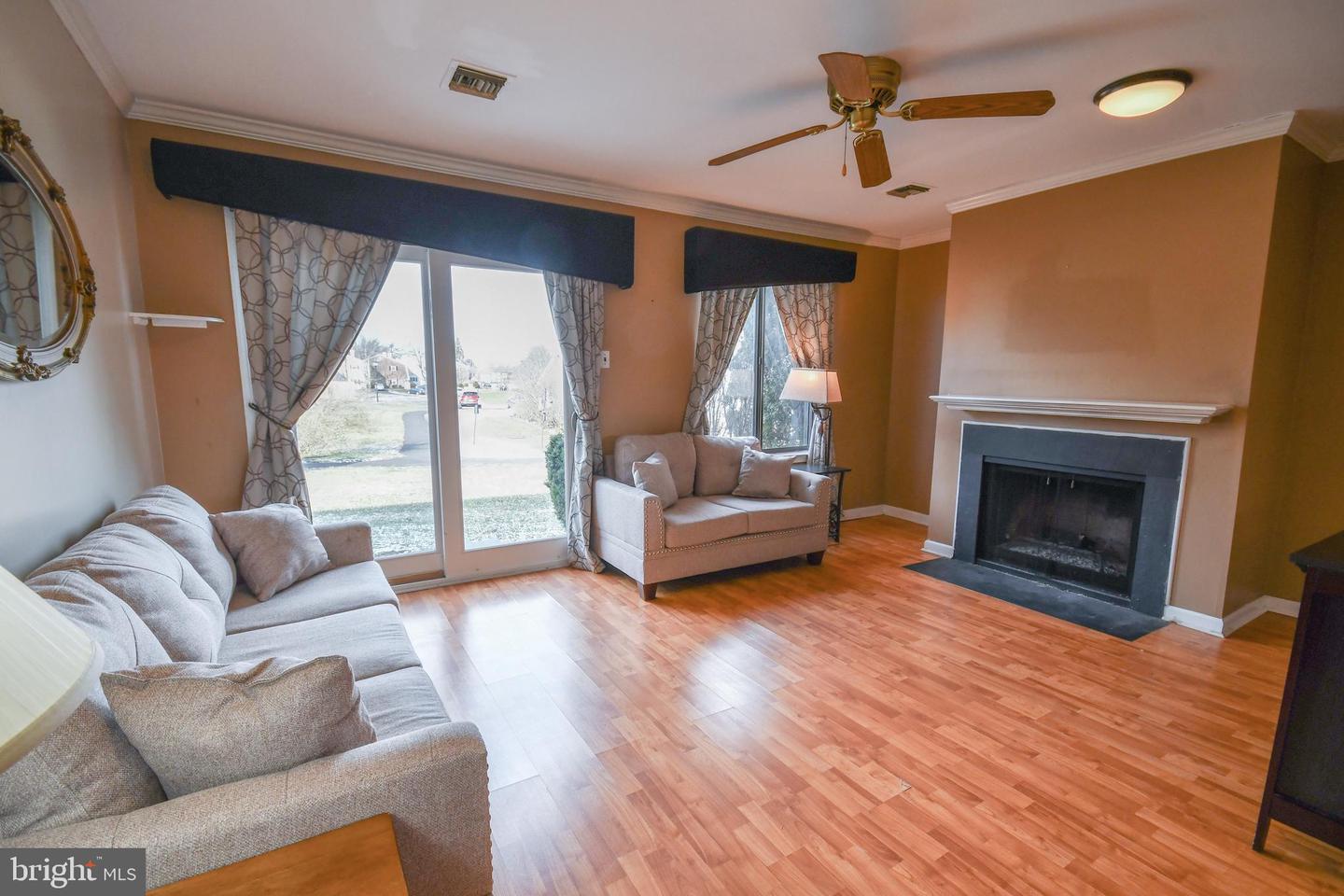97 Palace Ct