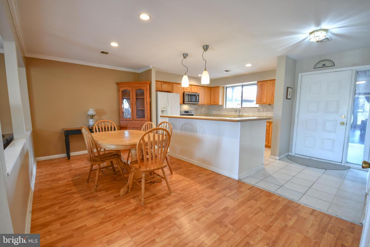 97 Palace Ct