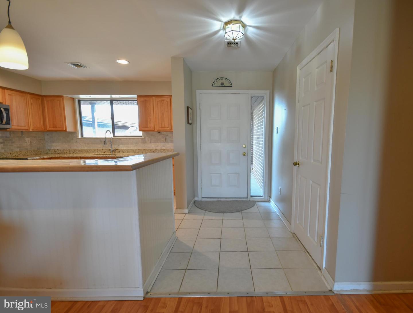 97 Palace Ct