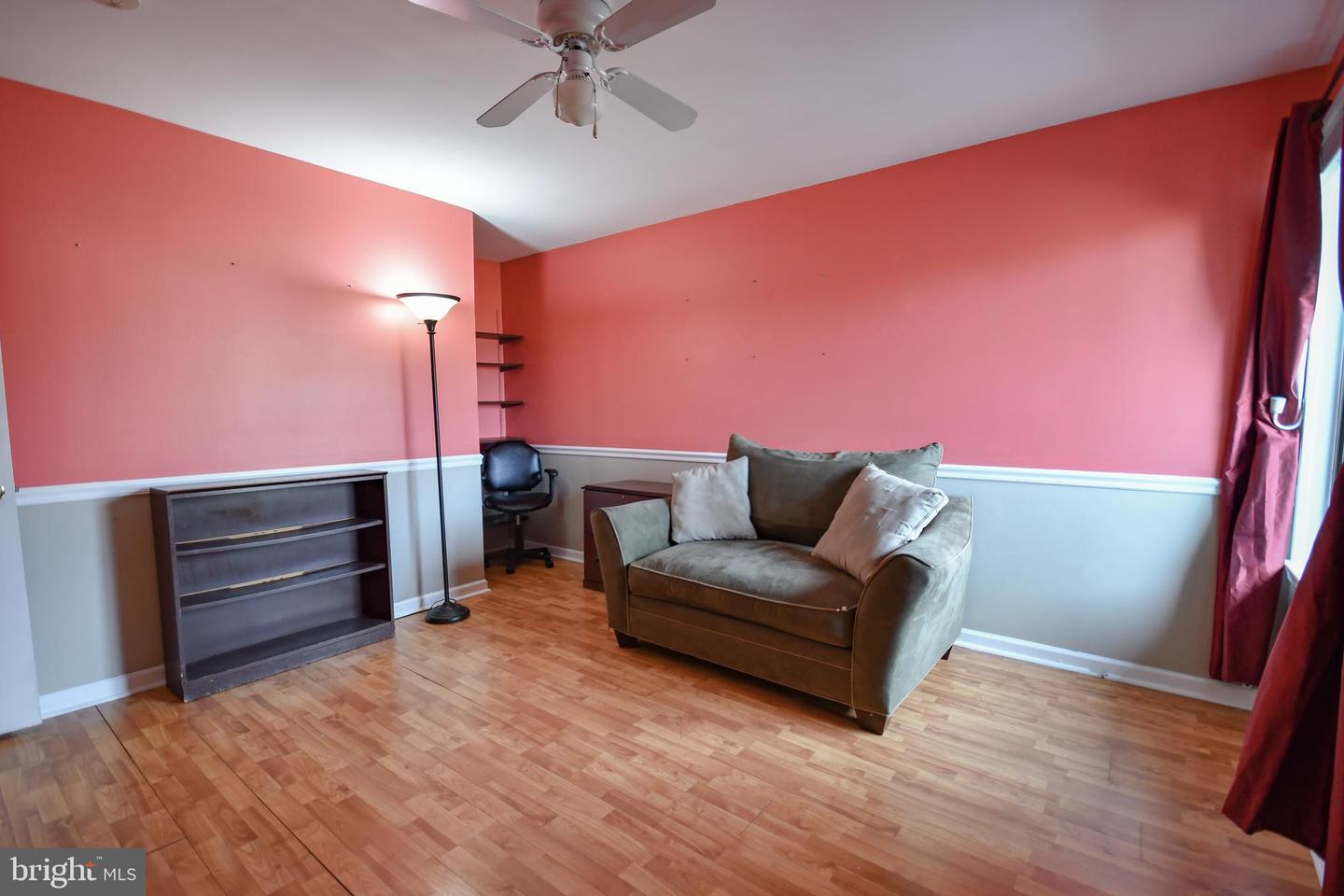 97 Palace Ct