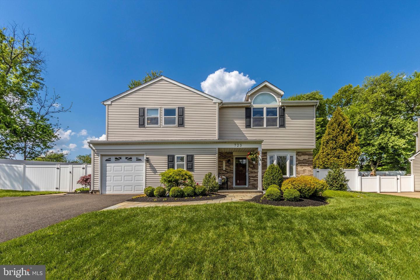 723 Tennyson Dr