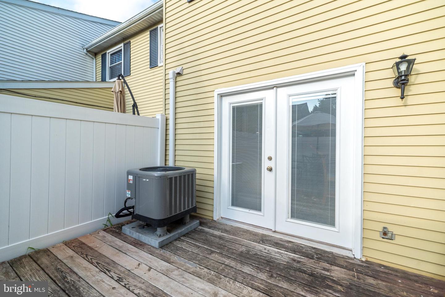 156 Reliance Pl