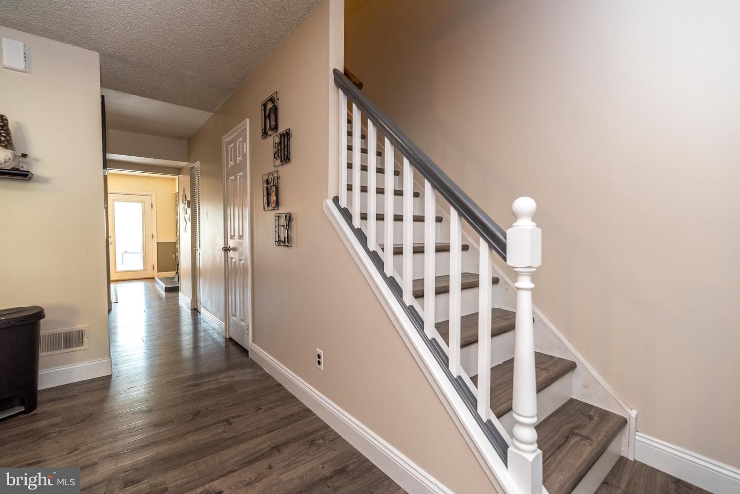 156 Reliance Pl