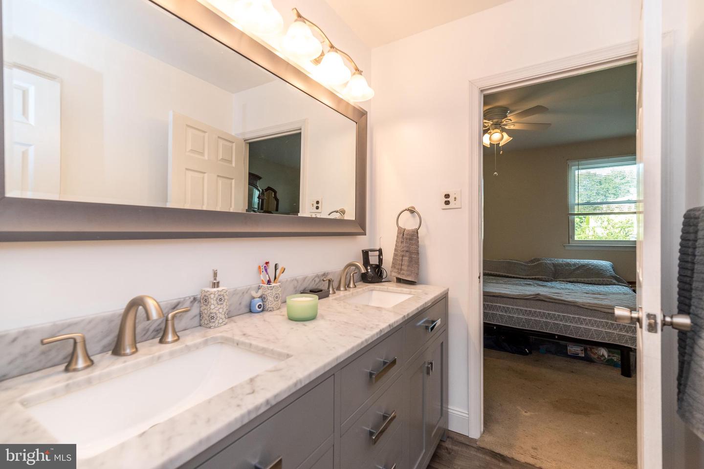 156 Reliance Pl