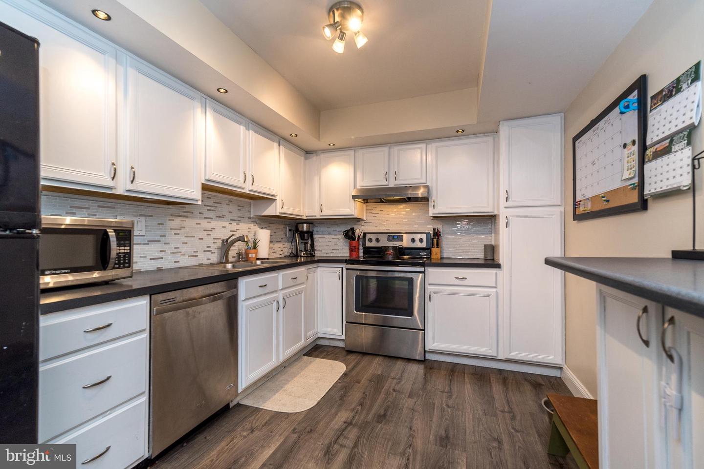 156 Reliance Pl