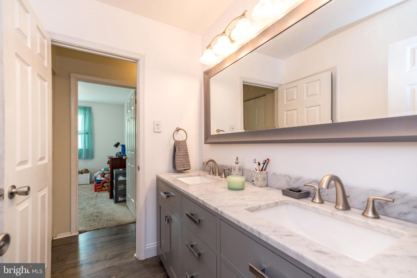 156 Reliance Pl