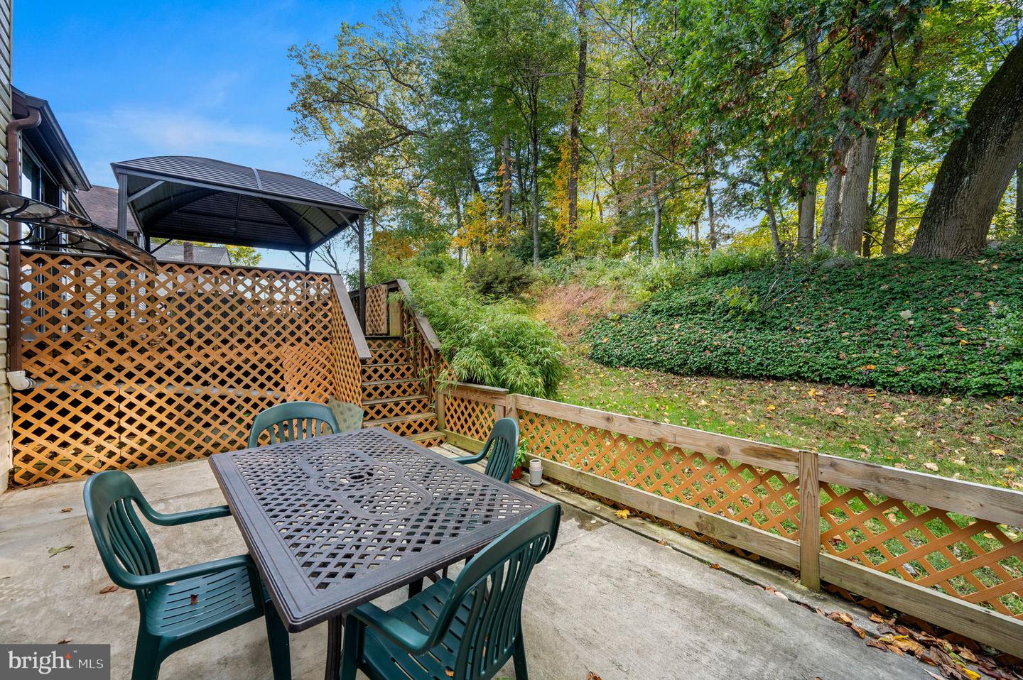 708 Bridgeview Rd
