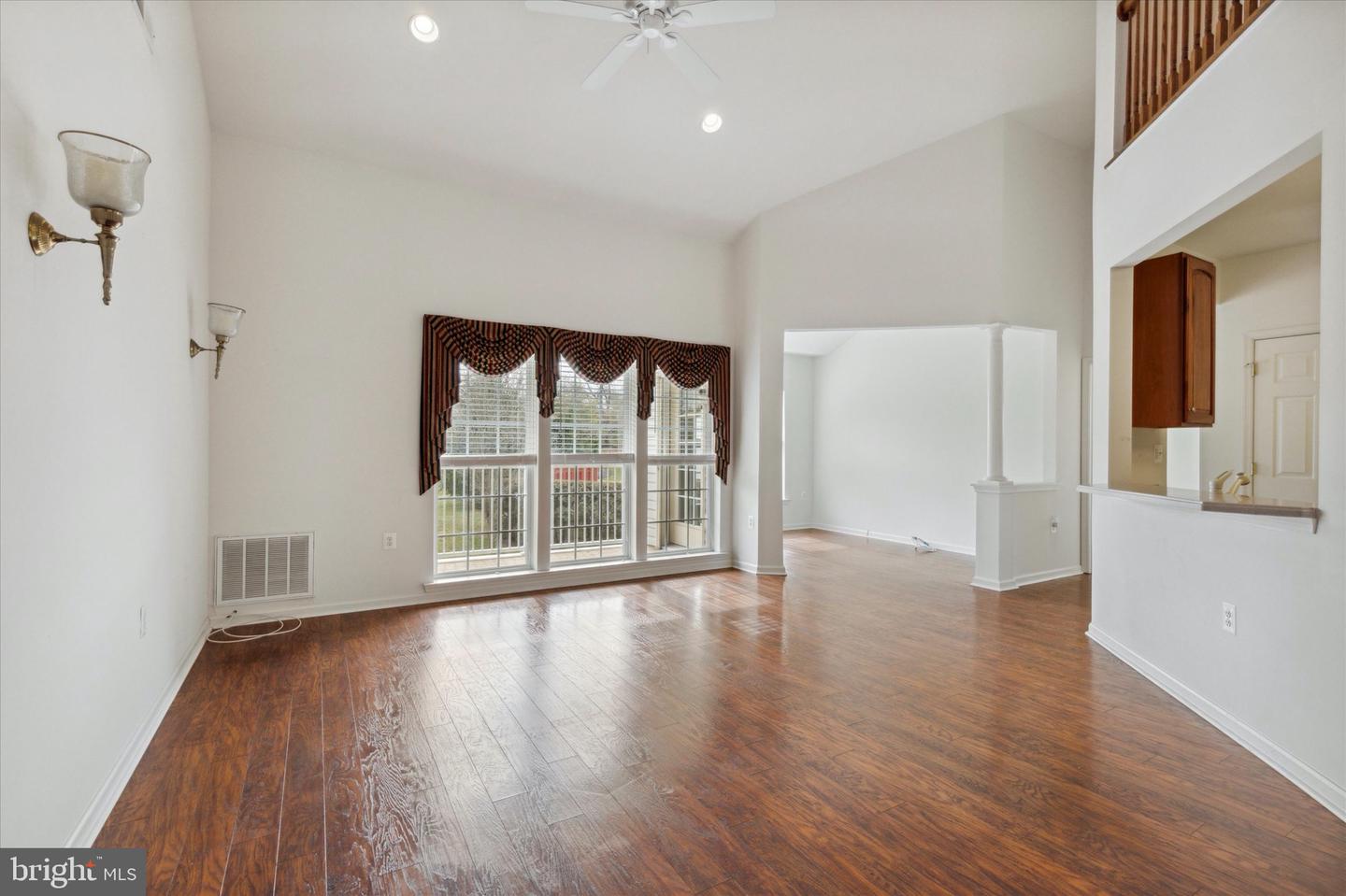 200 Evodia Cir #303