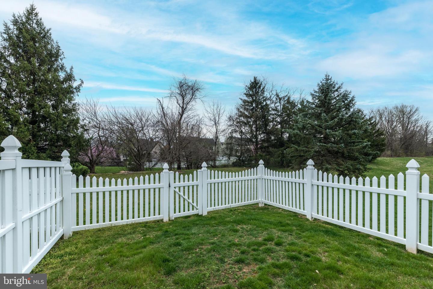 44 Violet Ln