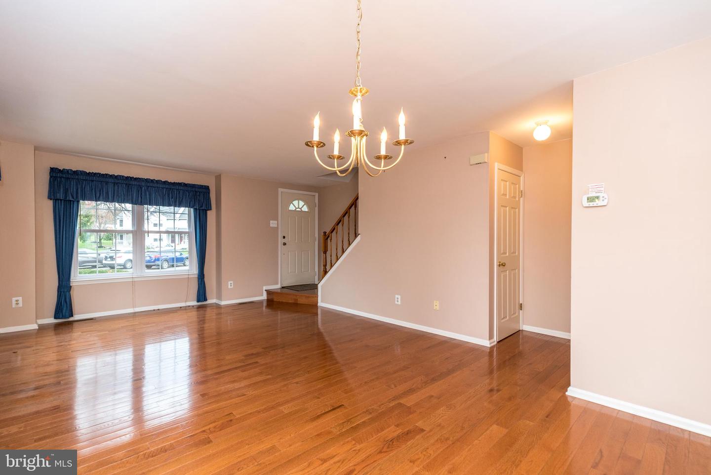 44 Violet Ln