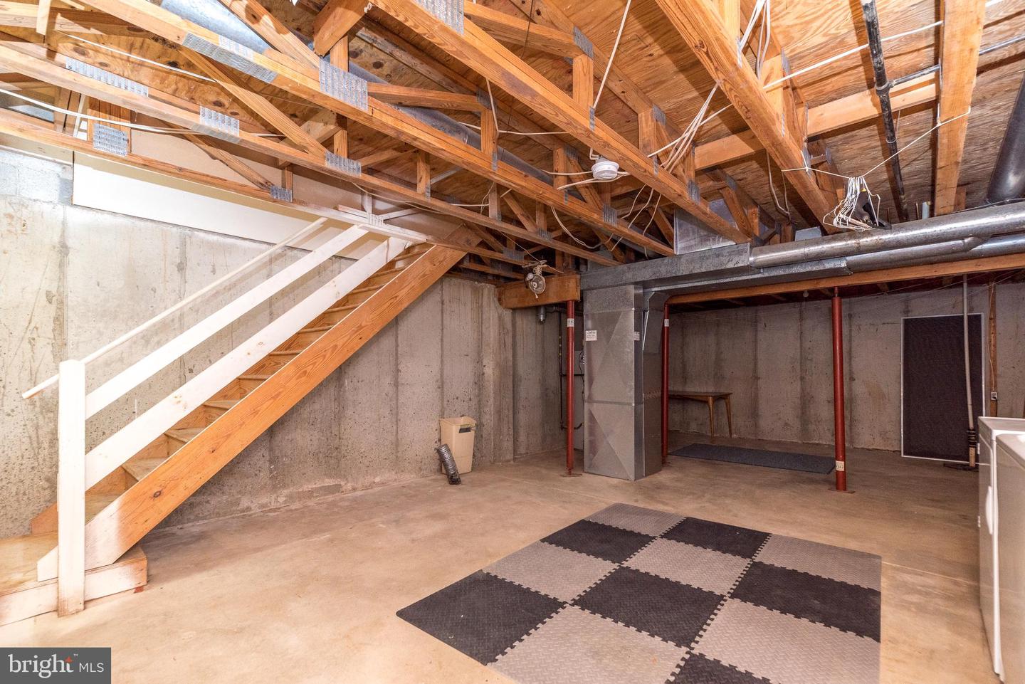 44 Violet Ln