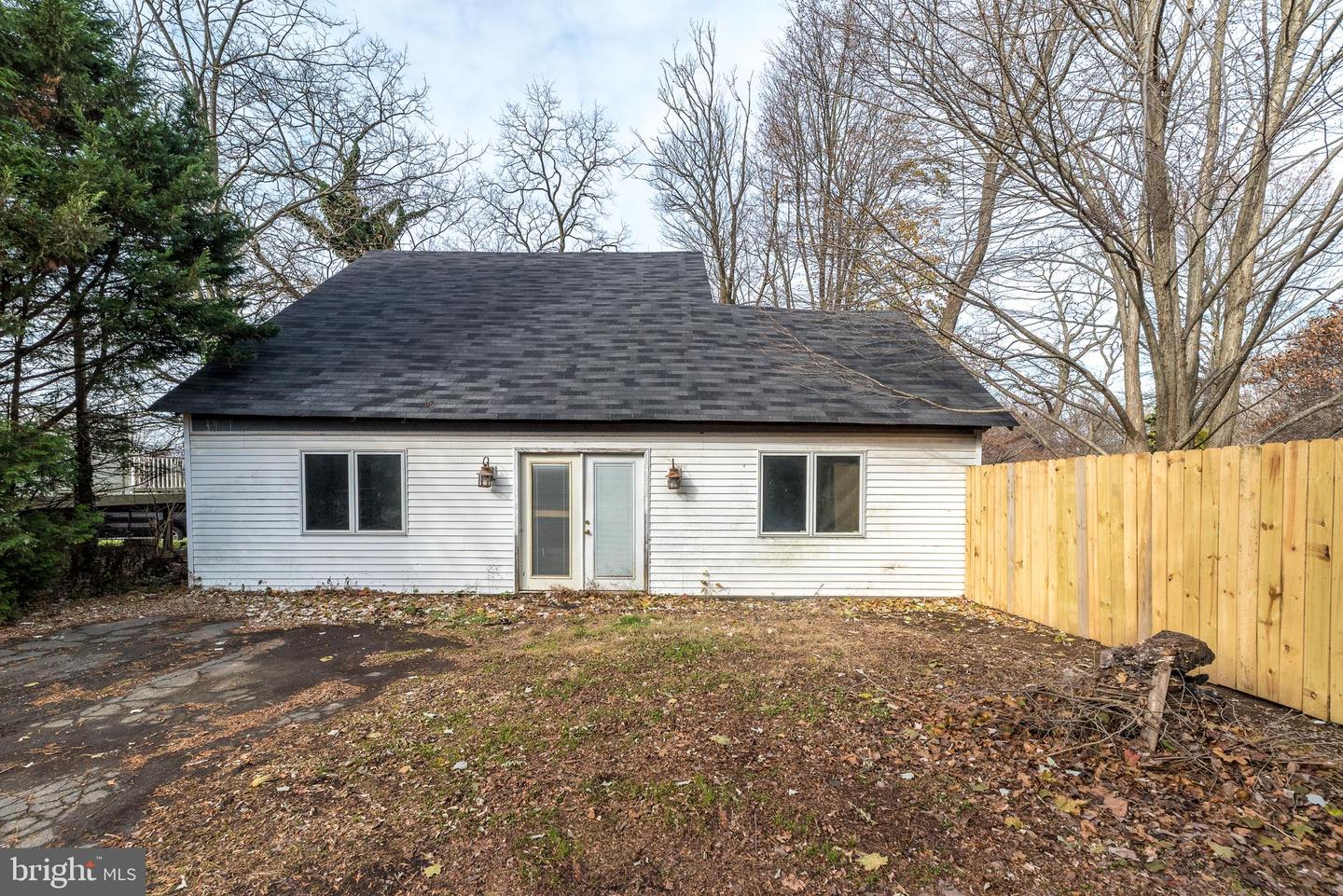 728 Hilltown Pike
