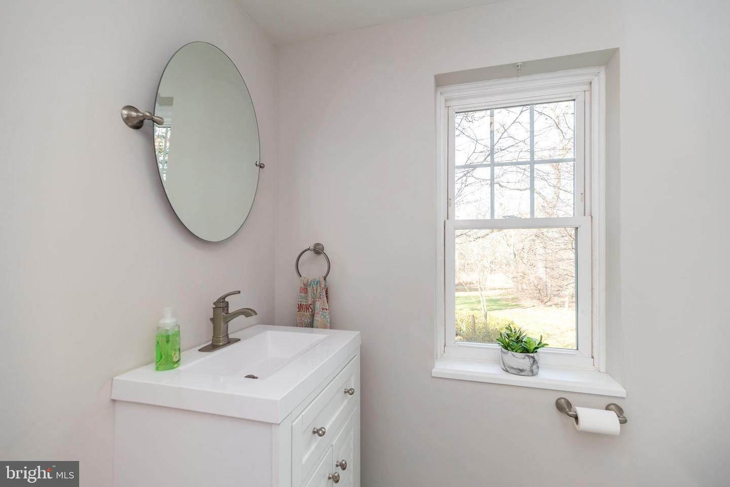 728 Hilltown Pike