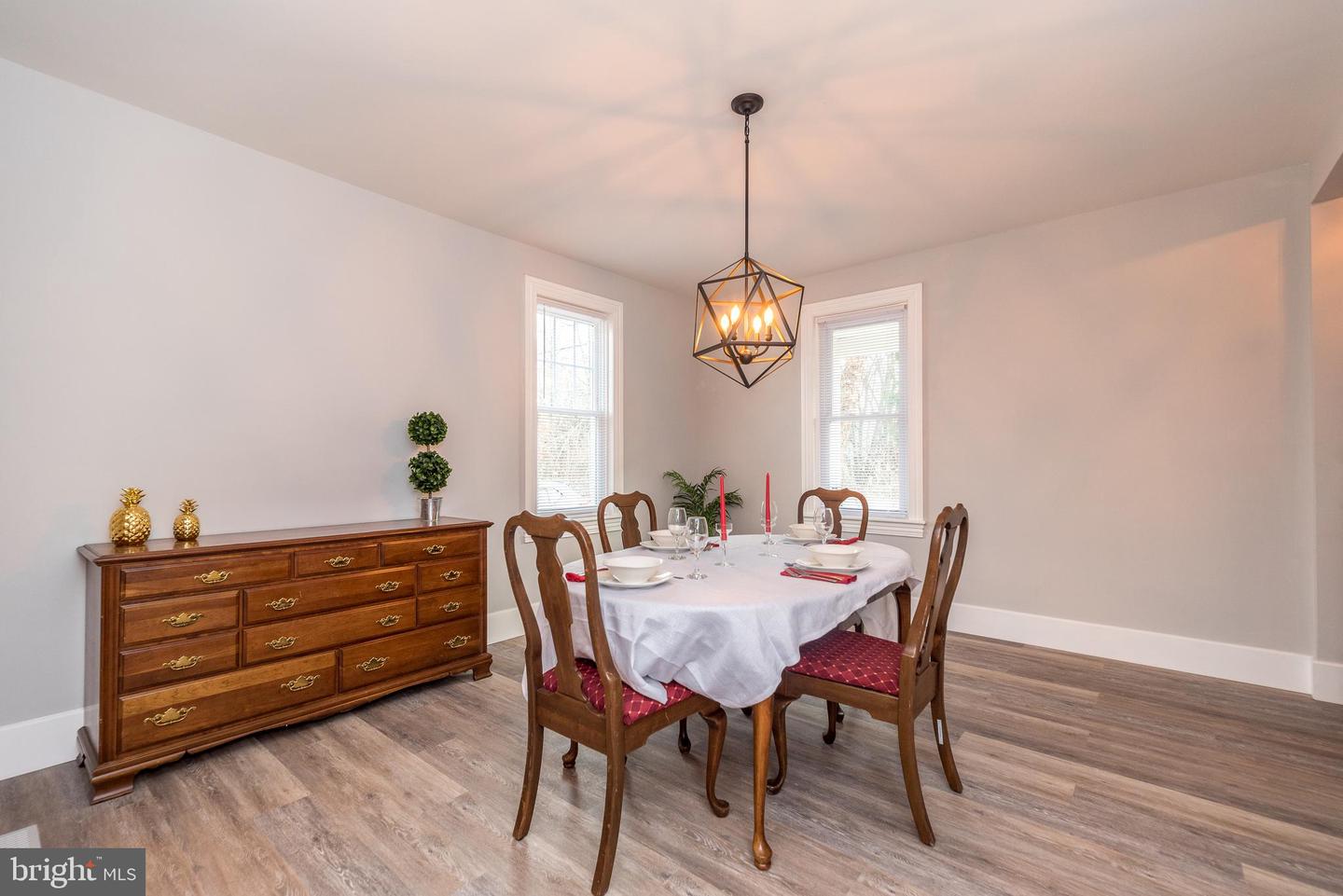728 Hilltown Pike