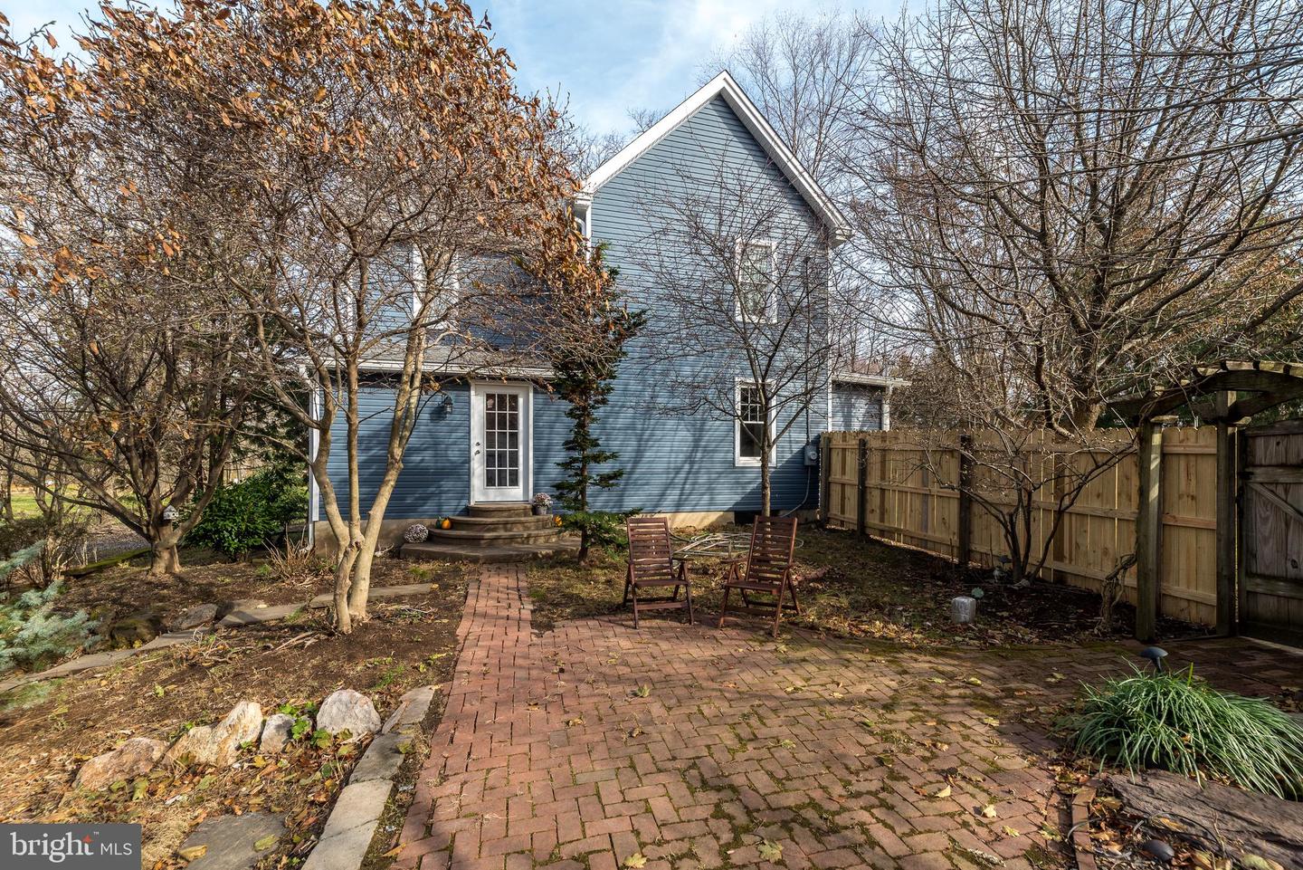 728 Hilltown Pike