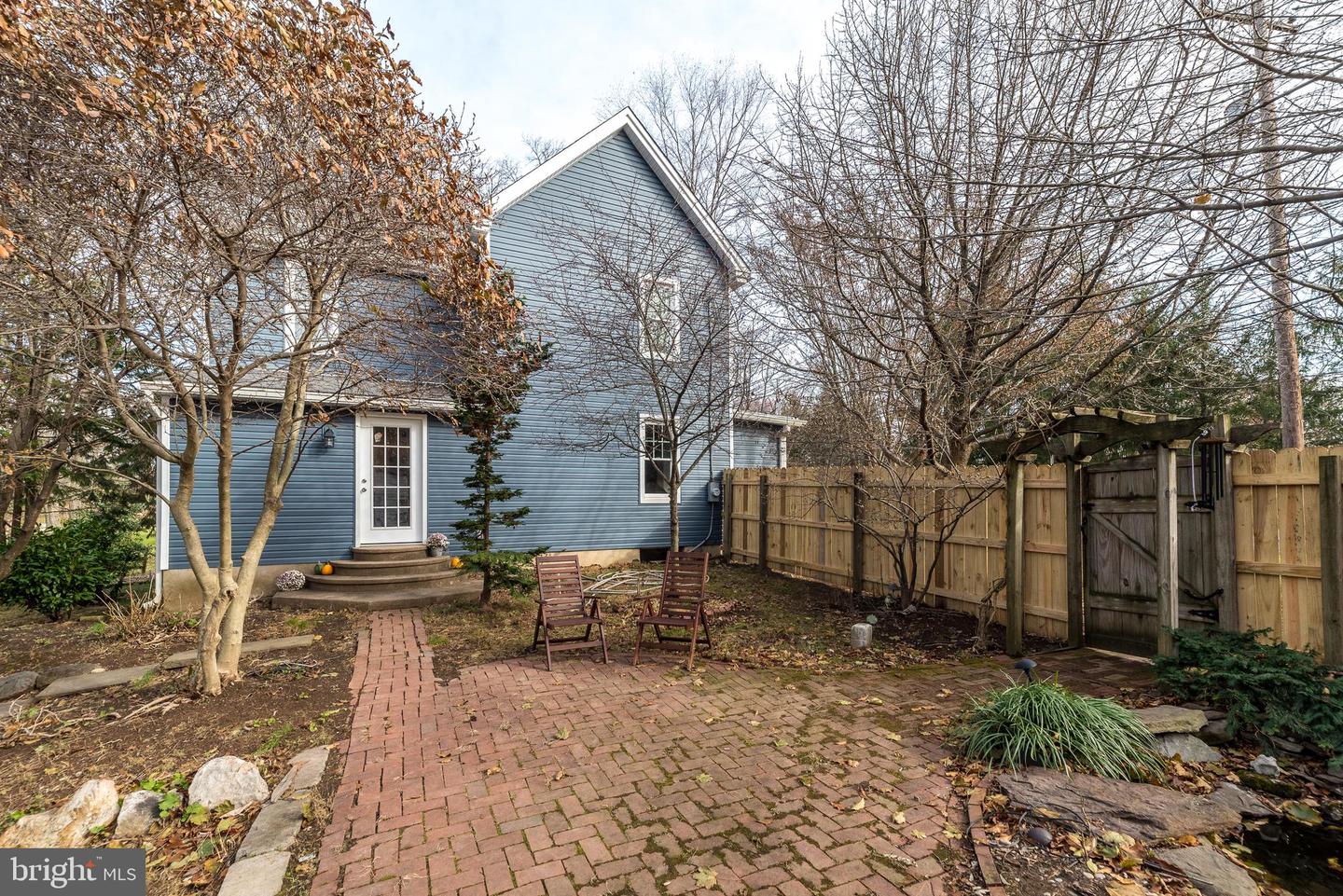 728 Hilltown Pike