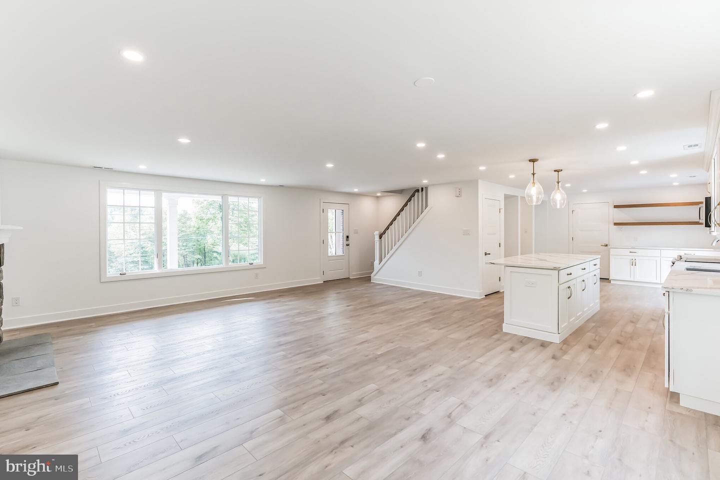 718 Church Rd