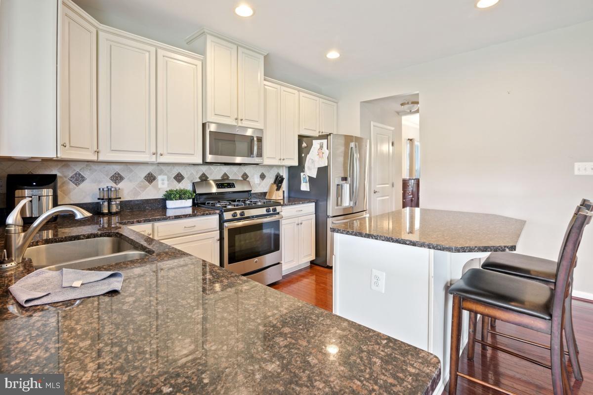 2904 Maggie Way