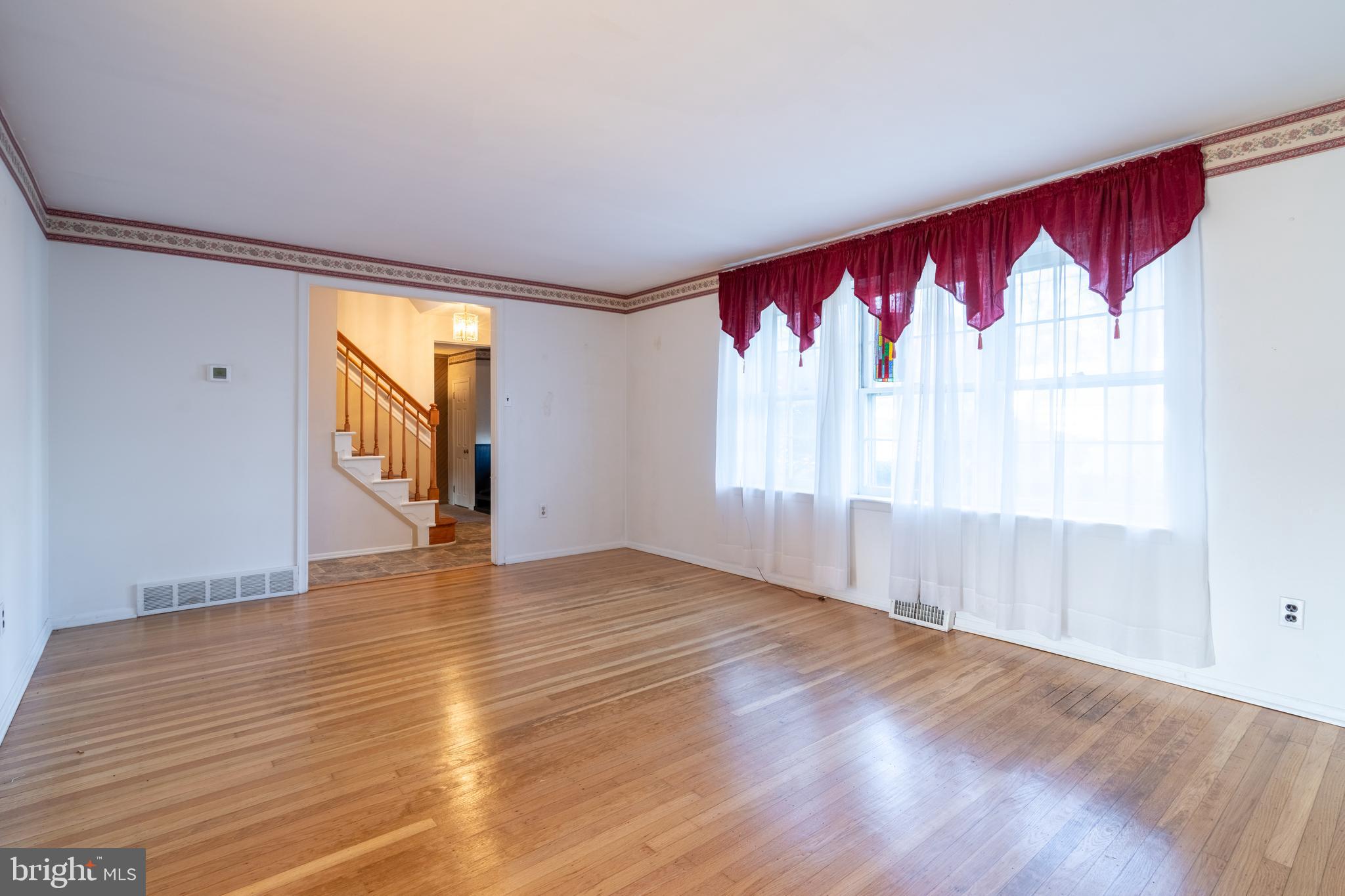 287 Essex Rd