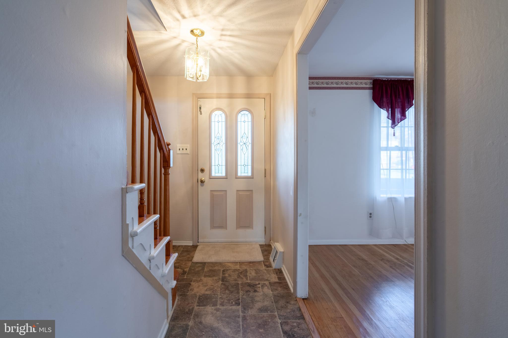 287 Essex Rd
