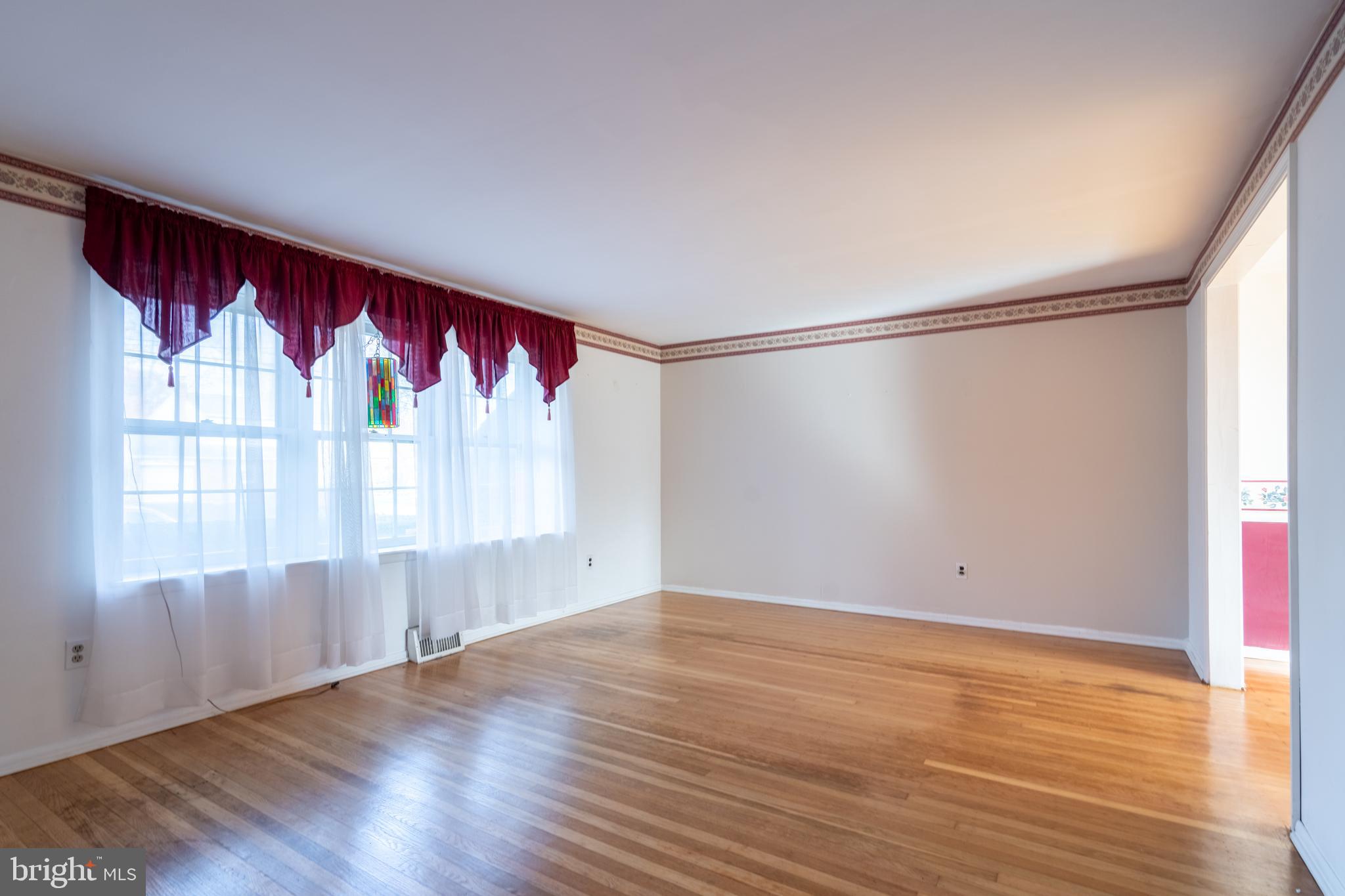 287 Essex Rd