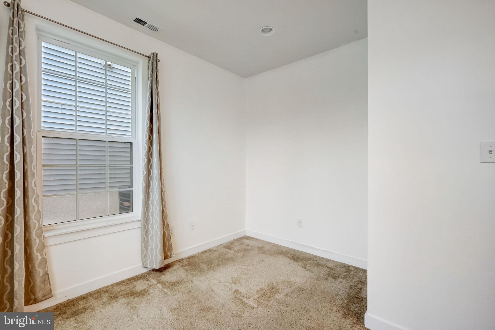 133 Equestrian Row
