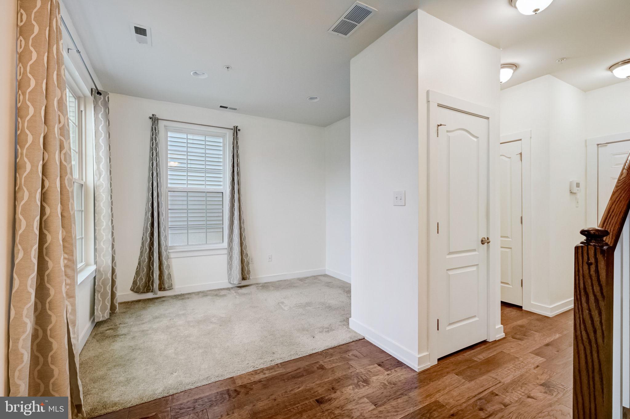133 Equestrian Row