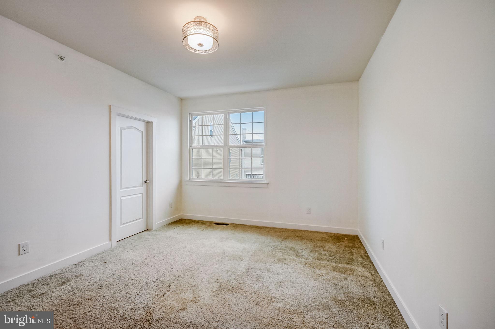 133 Equestrian Row