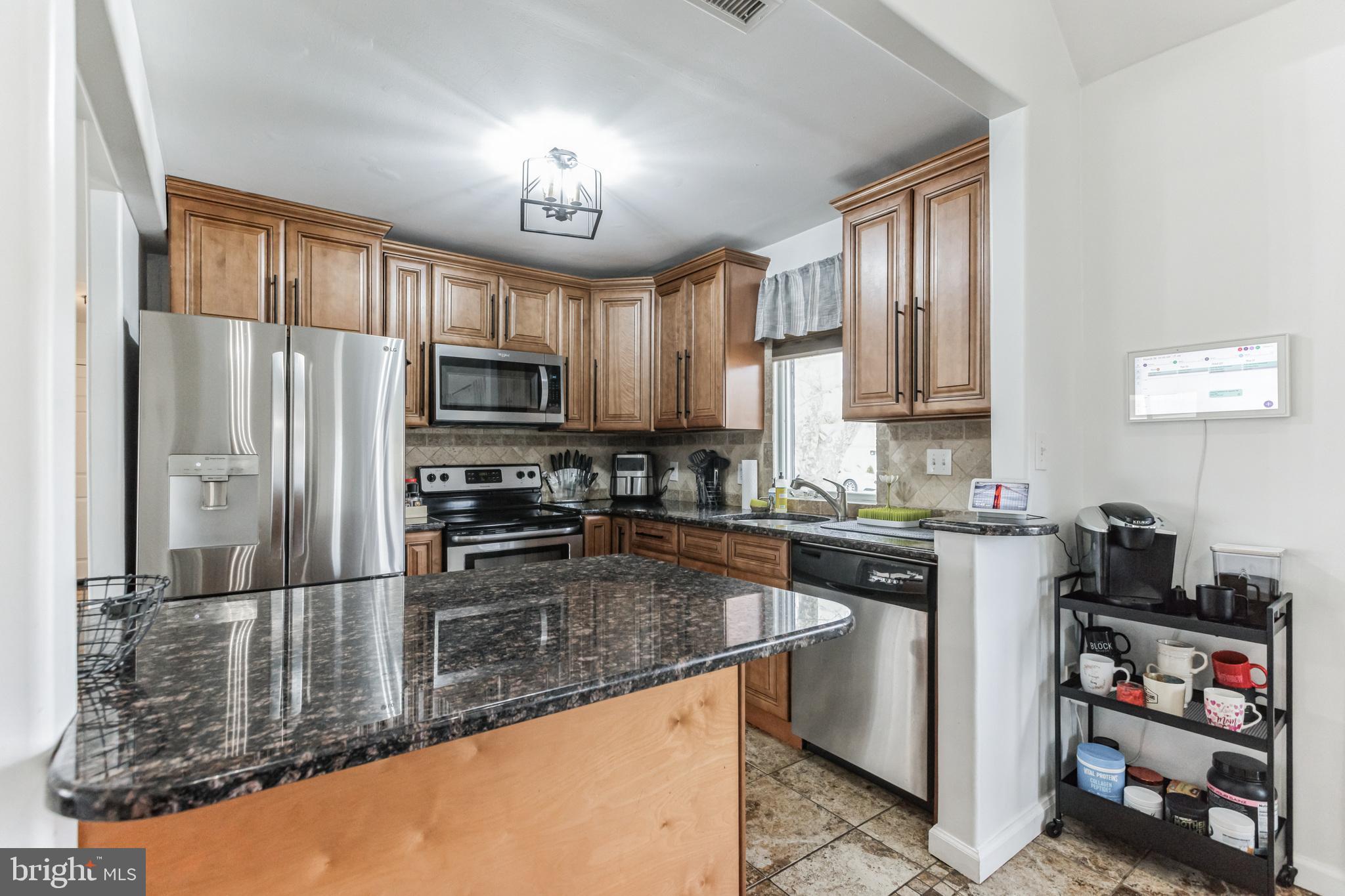 15 Ridge Ln