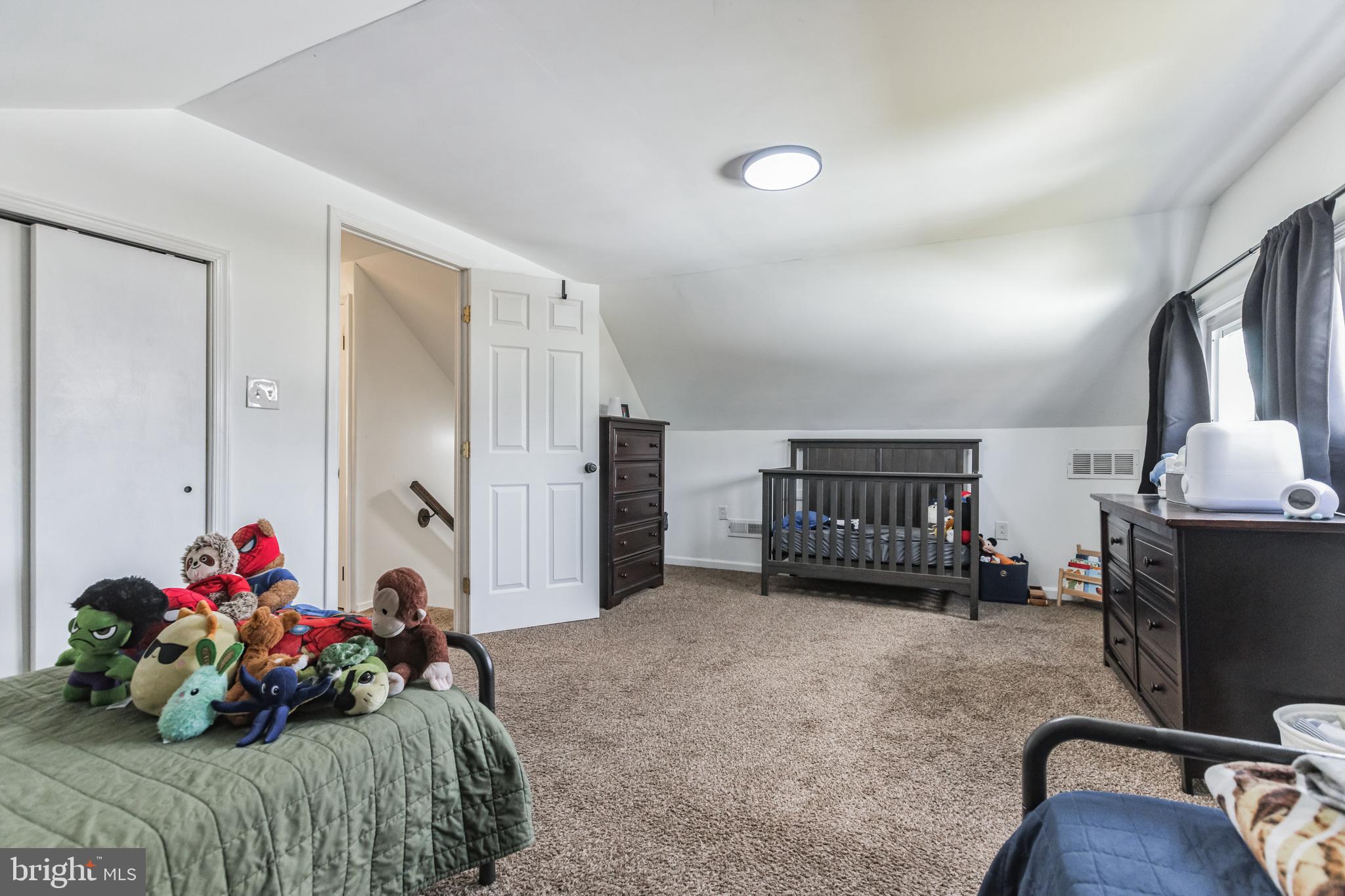 15 Ridge Ln