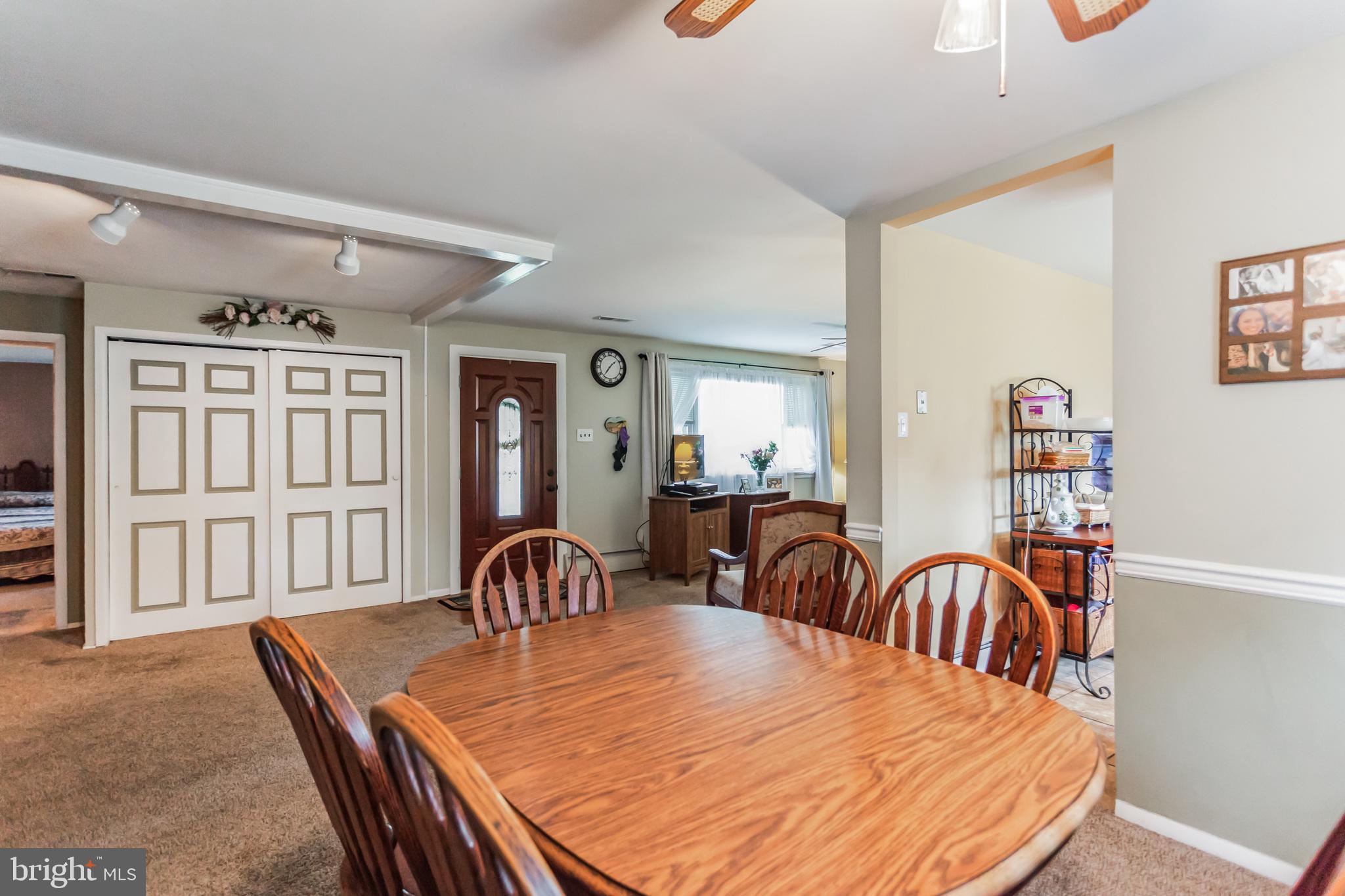 30 Meadow Ln