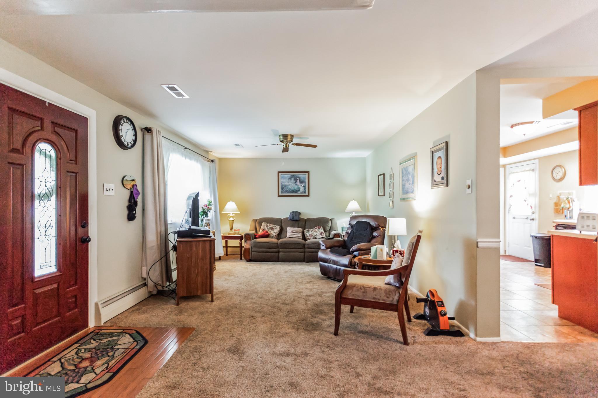 30 Meadow Ln