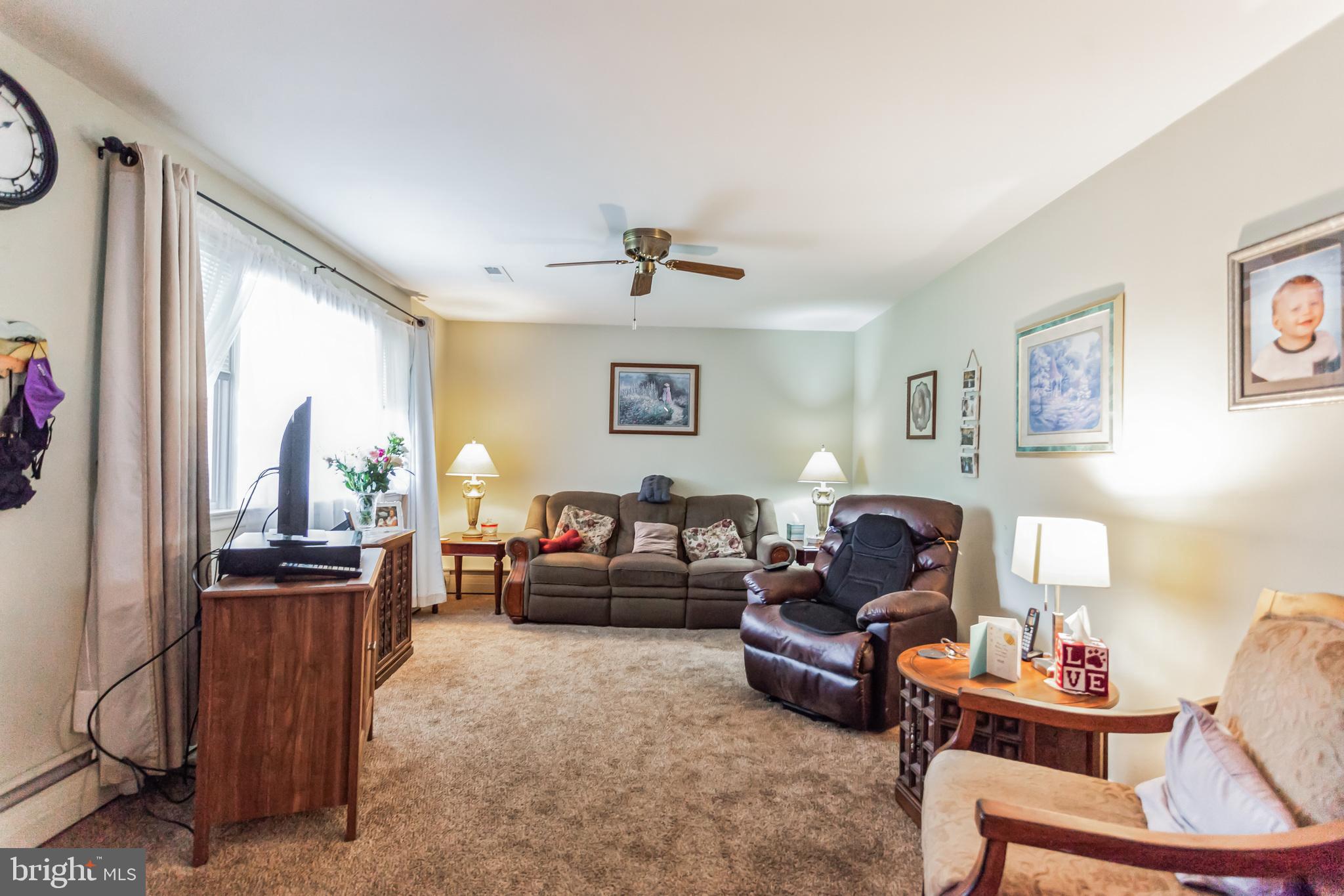 30 Meadow Ln
