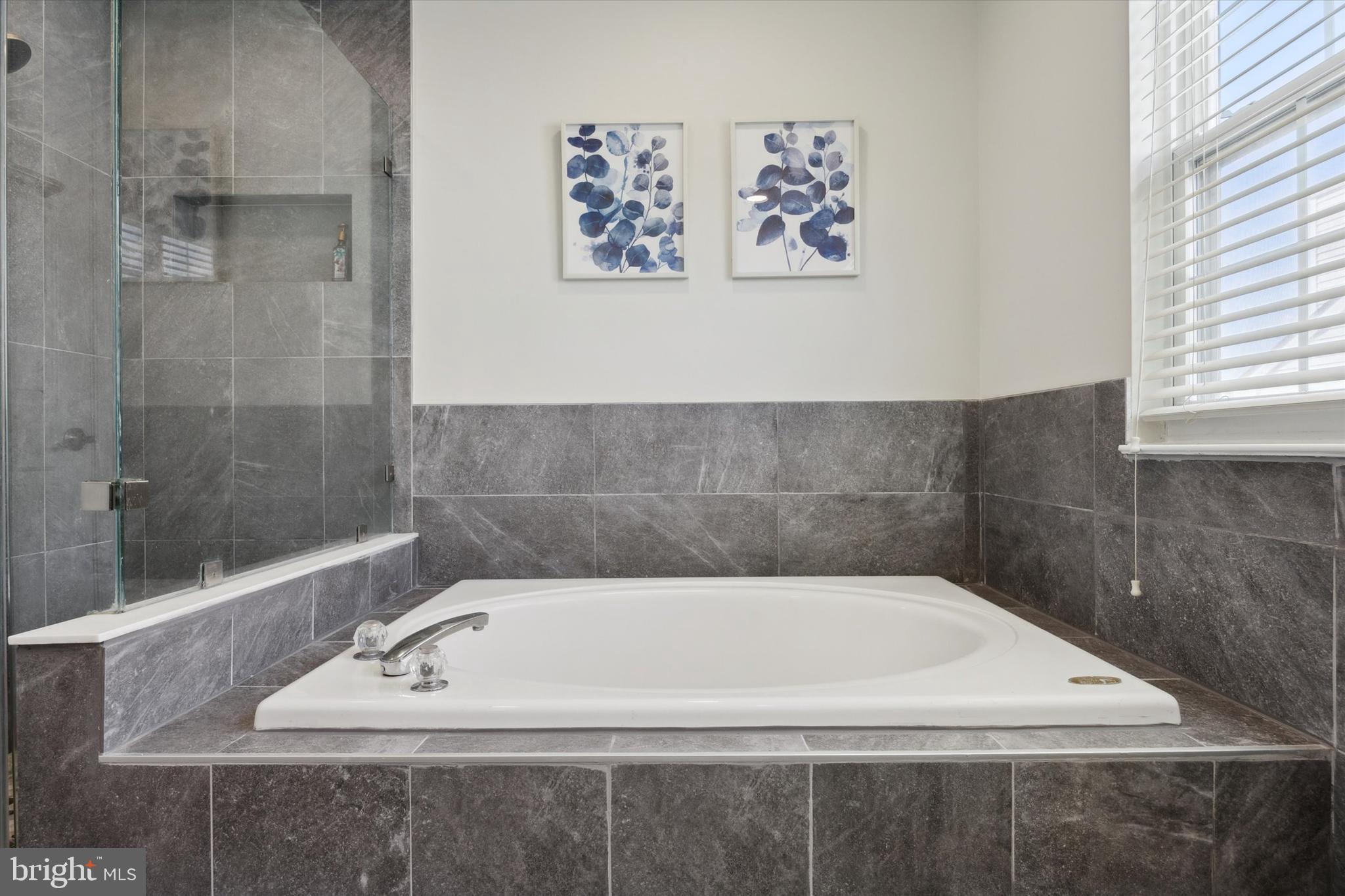 2700 Virginia Ct