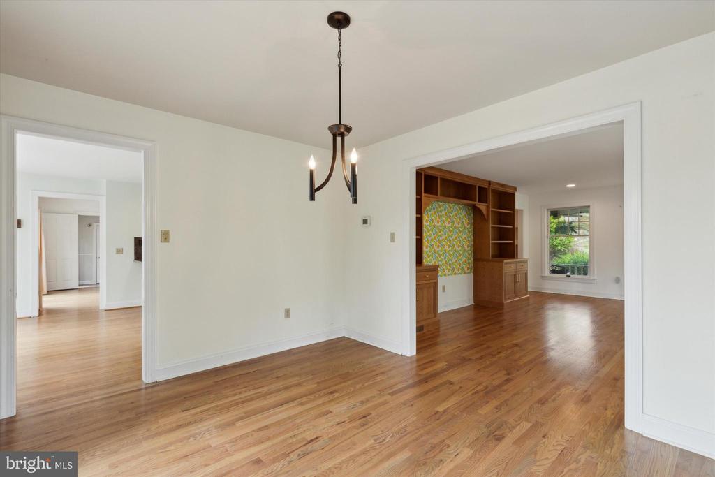 1329 Hilltown Pike