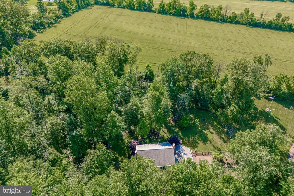 1329 Hilltown Pike