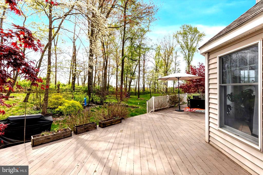 1329 Hilltown Pike