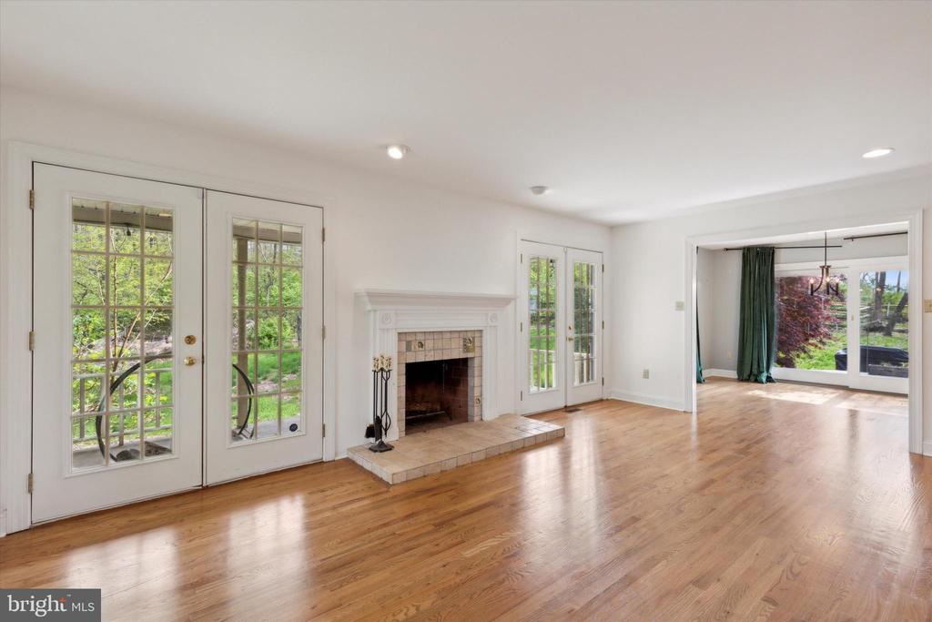 1329 Hilltown Pike