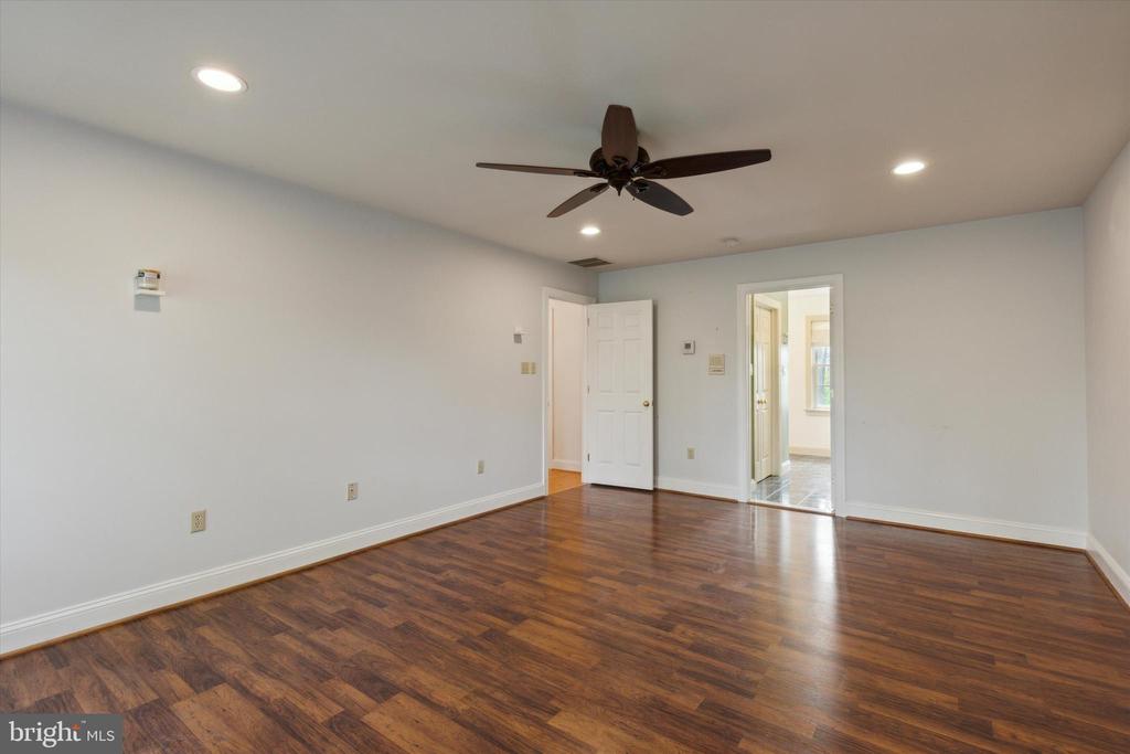 1329 Hilltown Pike
