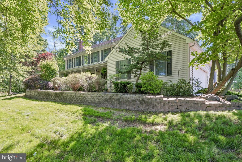 1329 Hilltown Pike