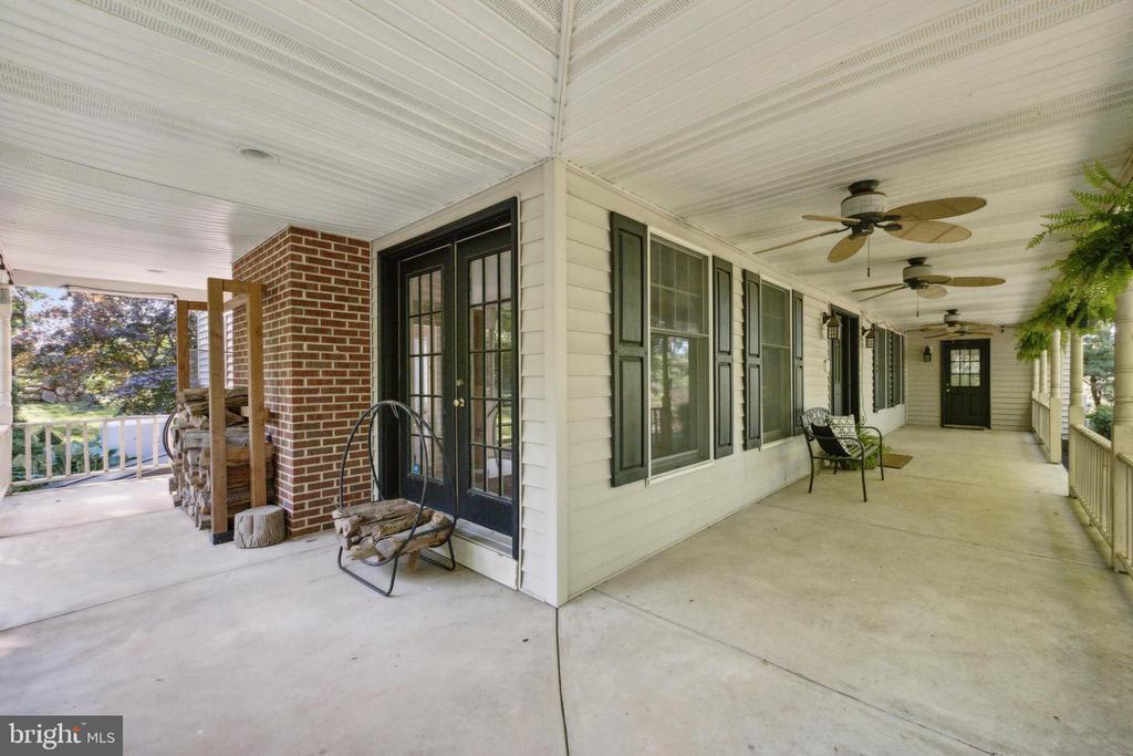 1329 Hilltown Pike