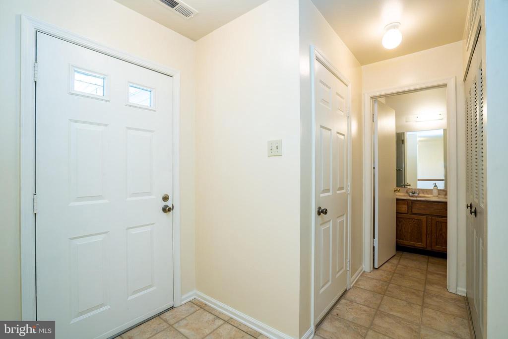 2428 Linksman Ln